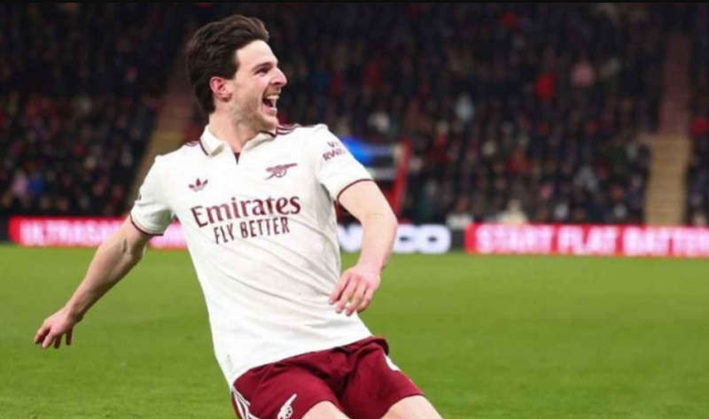 declan-rice-giu-doi-chan-tren-mat-dat-arsenal-khong-ngoai-nhin-man-city